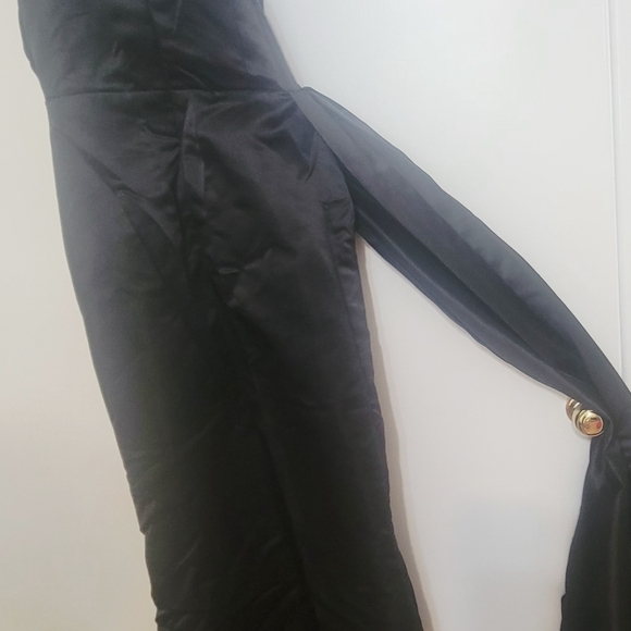 Elegant Black Satin Wedding Dress - Picture 4 of 4